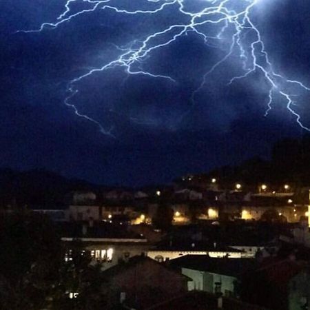 Pis Amb Encant A Campdevanol,Al Centre Del Poble. Buitenkant foto